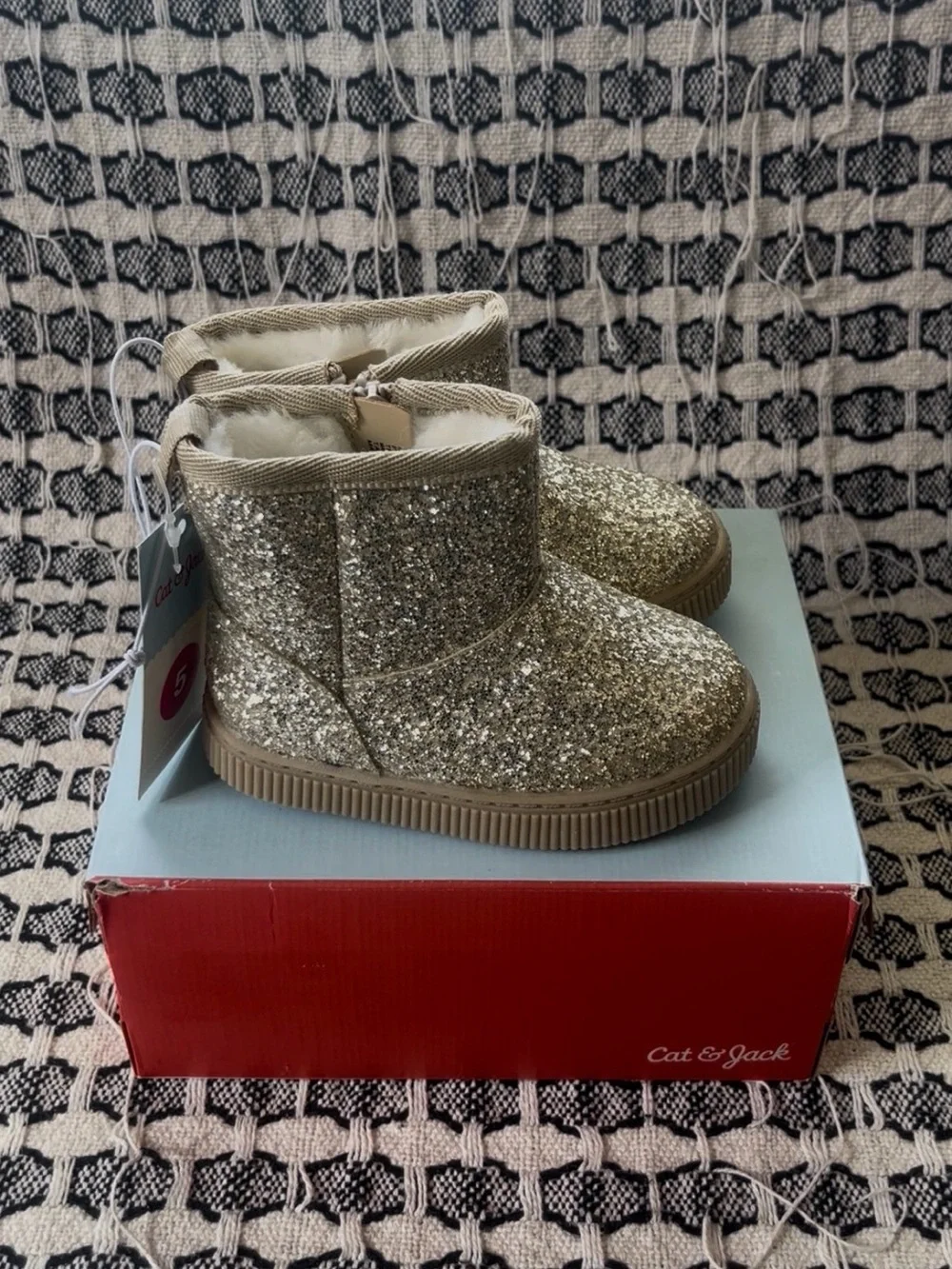 Cat & Jack Girls' Gold Glitter Pull-On Arlo Boots